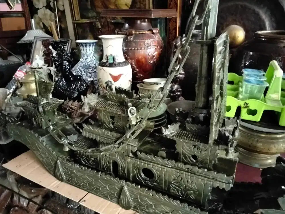 Perahu giok China  lawas sangat bagus untuk koleksi hobi