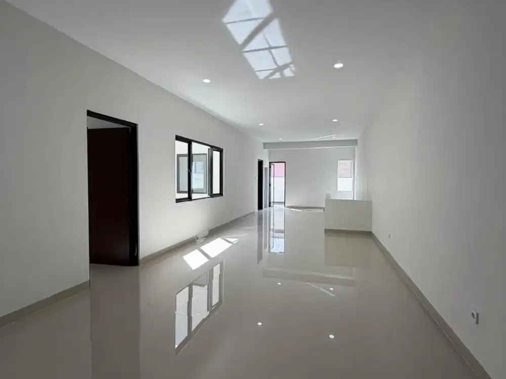 RUMAH BARU MINIMALIS TROPIS HADAP UTARA - GIRI LOKA BSD, TANGERANG SELATAN