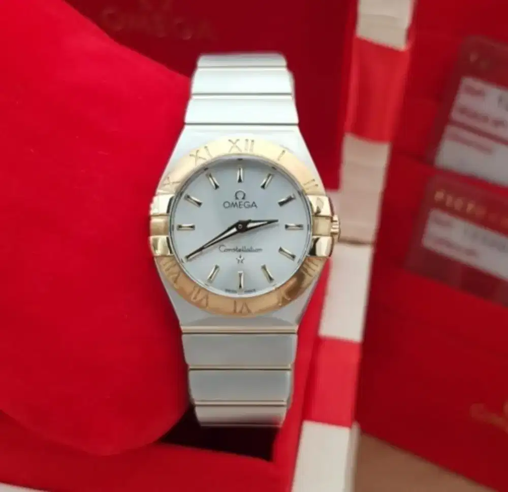 OMEGA 
CONSTELLATION TWO-TONE LADIES