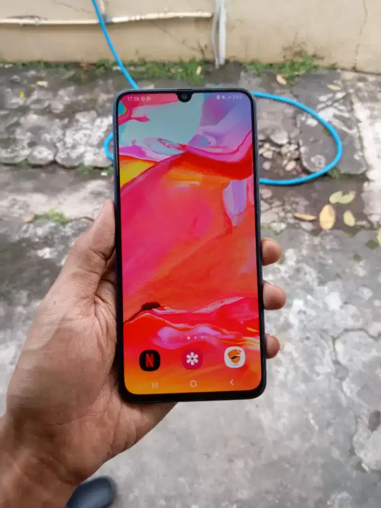 Samsung a70 8/128