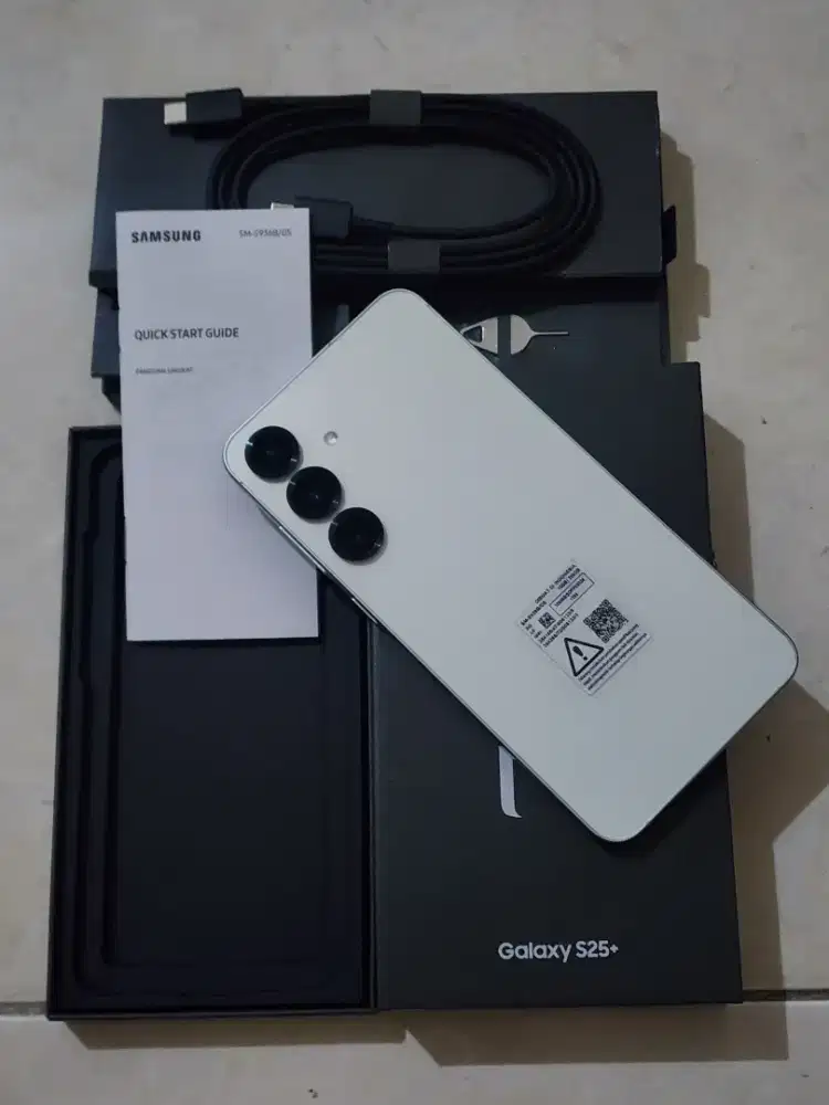Samsung S25 Plus 5G 12/256Gb, warna Mint SEIN, kondisi 99,9% Mulus