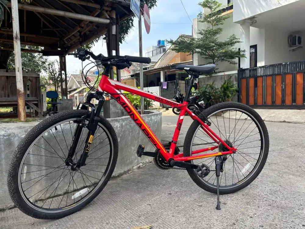 Sepeda Polygon Monarch M2