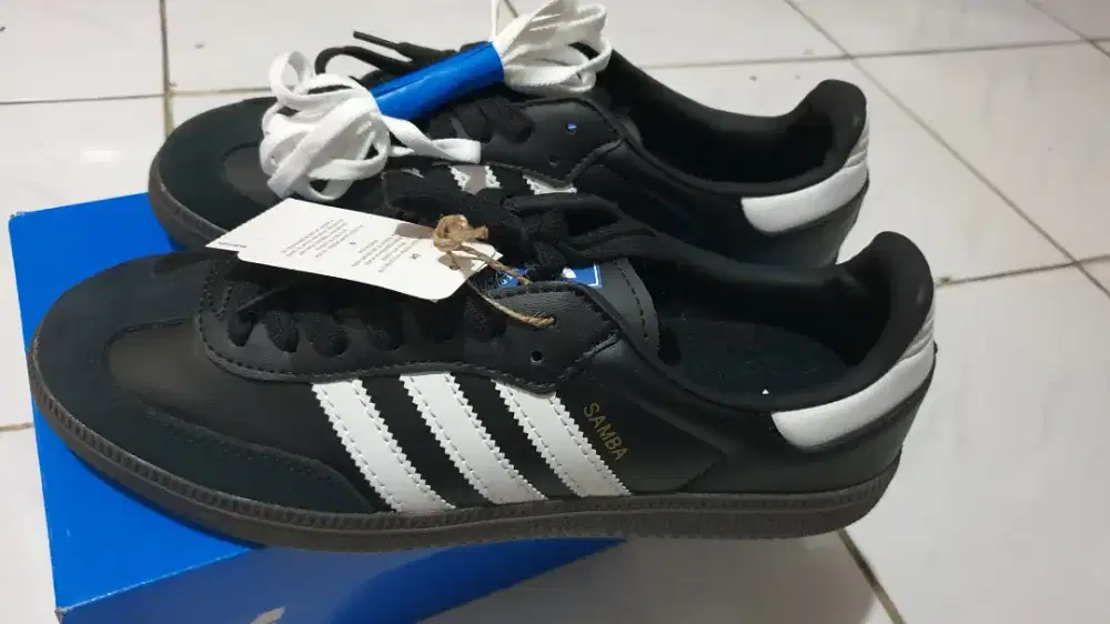 Jual cepat Sepatu Adidas samba OG Black white