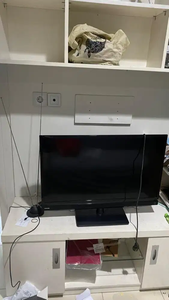 Tv LCD toshiba + antena
