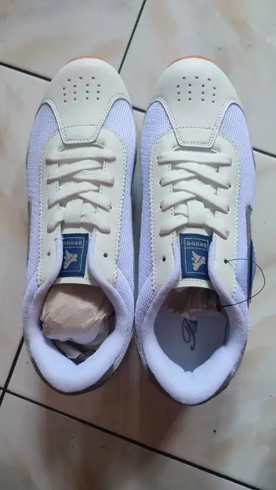 Sepatu Brodo baru