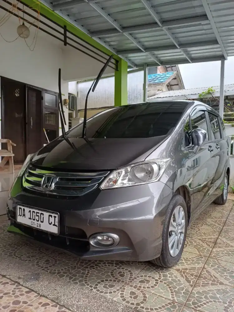Honda freed 2015 E psd matik