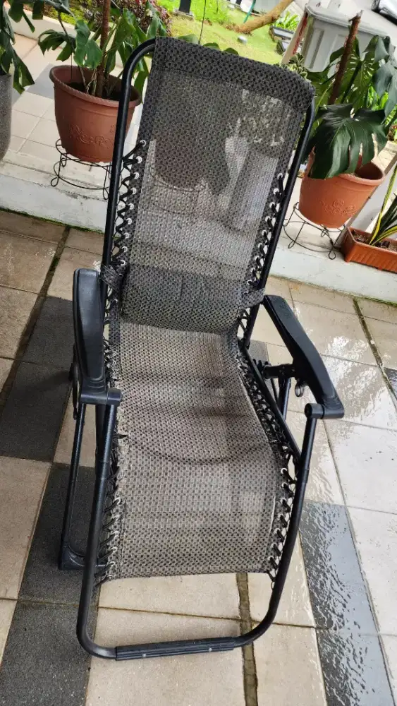 Kursi lipat layak pakai