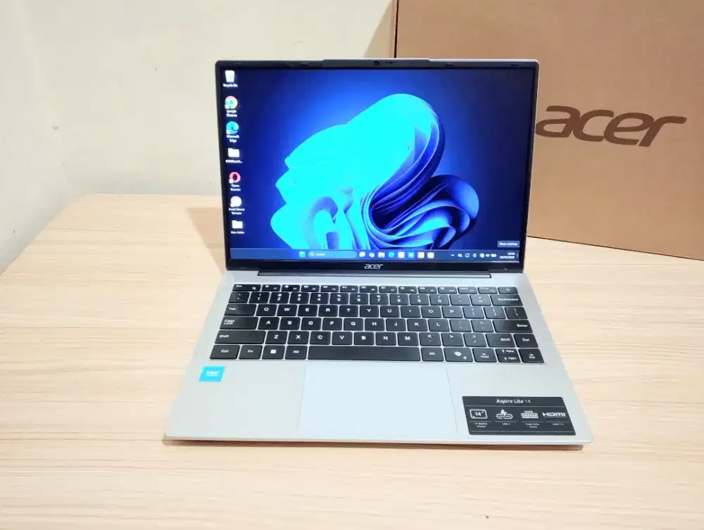 Acer aspire lite 14 Intel R N100 ram 8/256 GB