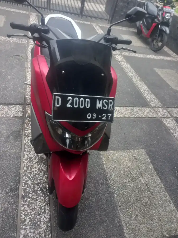 Yamaha Nmax no pol cantic