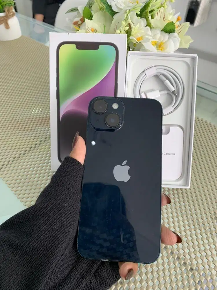 Iphone 13 128 Midnight Blue All provider Like new full set normal