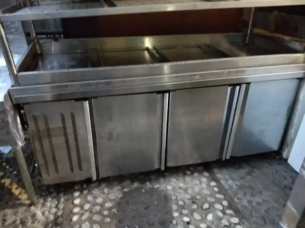 Undercounter freezer