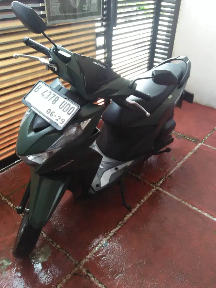 Honda Beat Deluxe CBS ISS