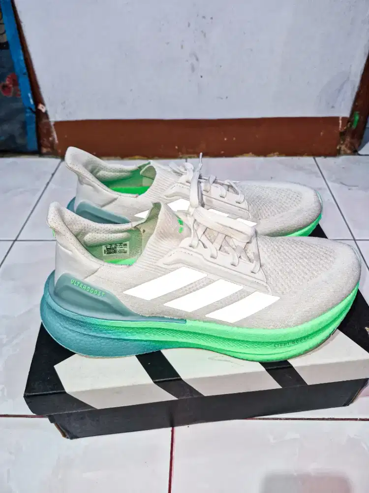 Adidas Ultraboost 5X – Sepatu Running Premium