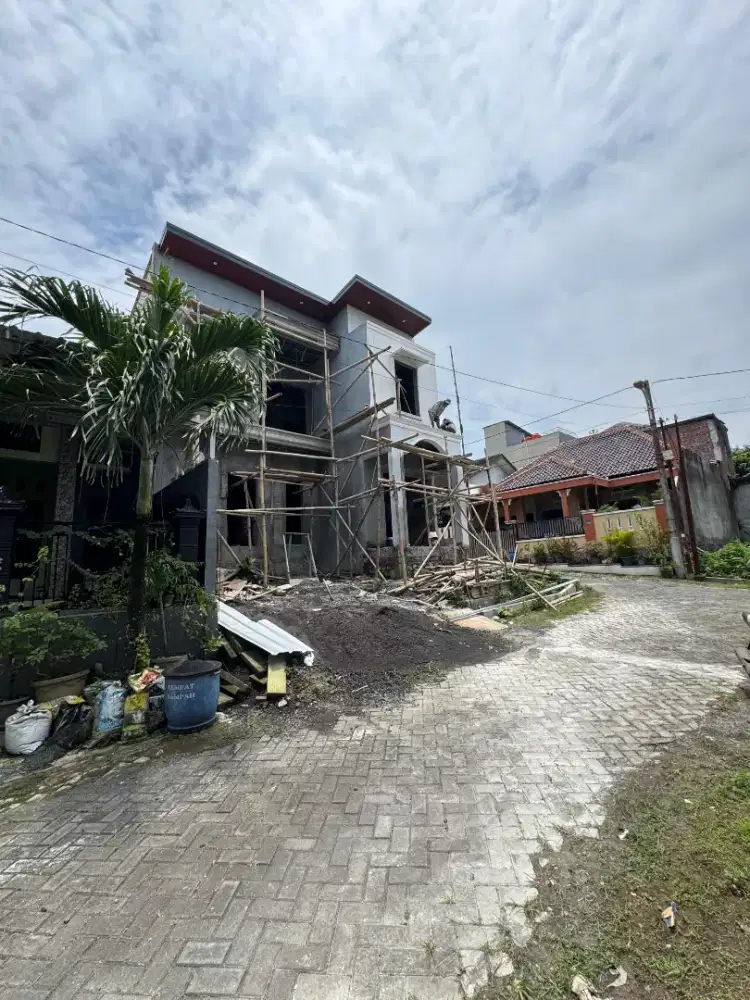 Dijual Rumah 2 lantai Manyaran