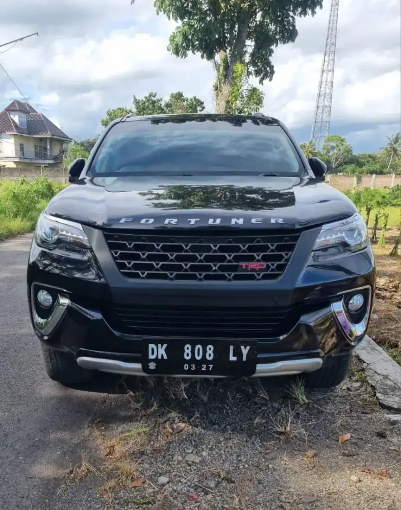 Fortuner 2.4 VRZ 4x4 Matic Solar 2018