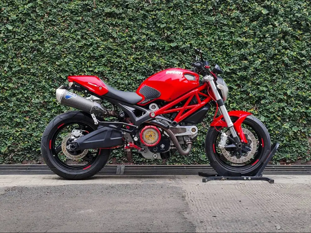 Ducati Monster 795 2014 TT LOW ODO LIKE NEW