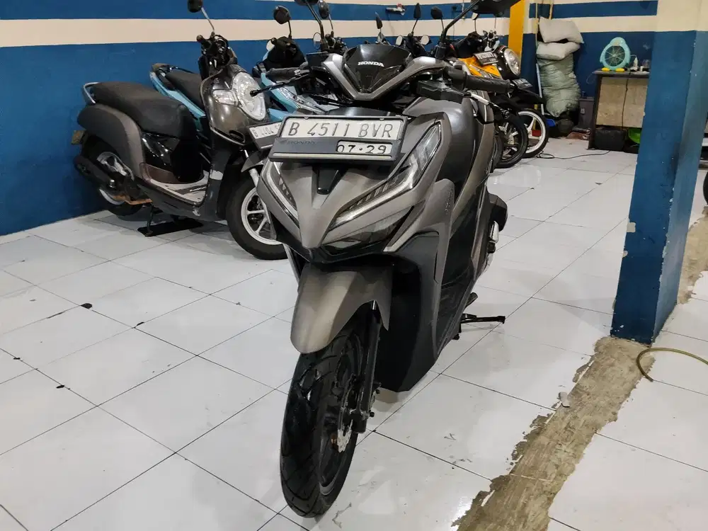 Jual cepat Honda vario led new 2019 siap pakai super mulus