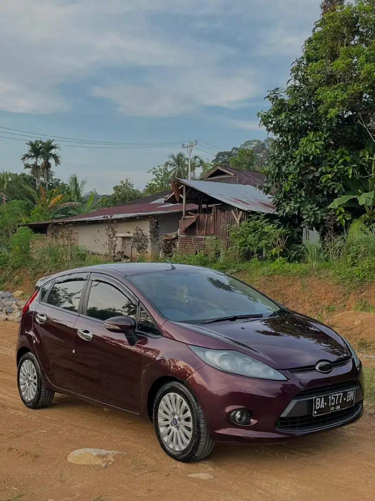 Ford fiesta trend 1.4 cc manual tahun 2011 pajak hidup