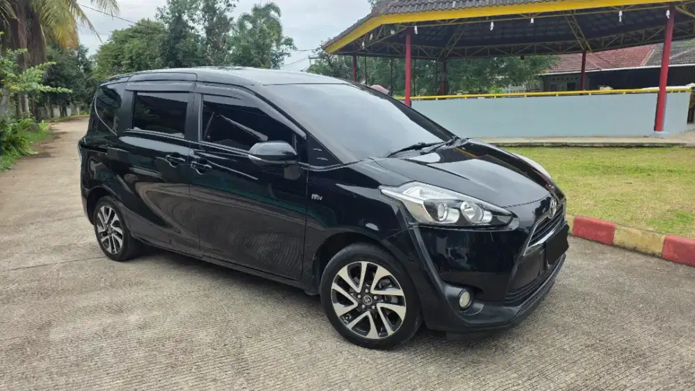 Toyota Sienta G AT 2017 Hitam