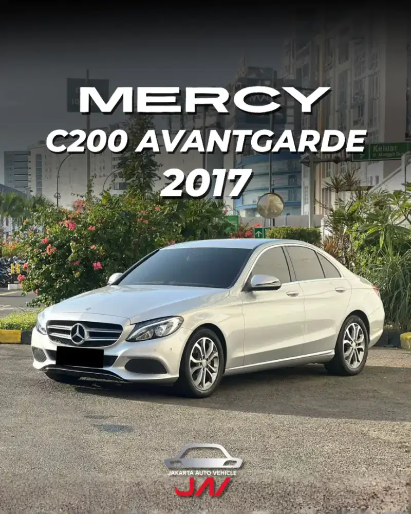 MERCEDES BENZ C200 AVANTGARDE W205 2017 / MINT CONDITION / LOW ODO