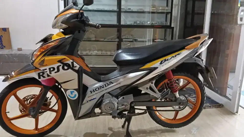 Jual Honda Blade Repsol thn 2013