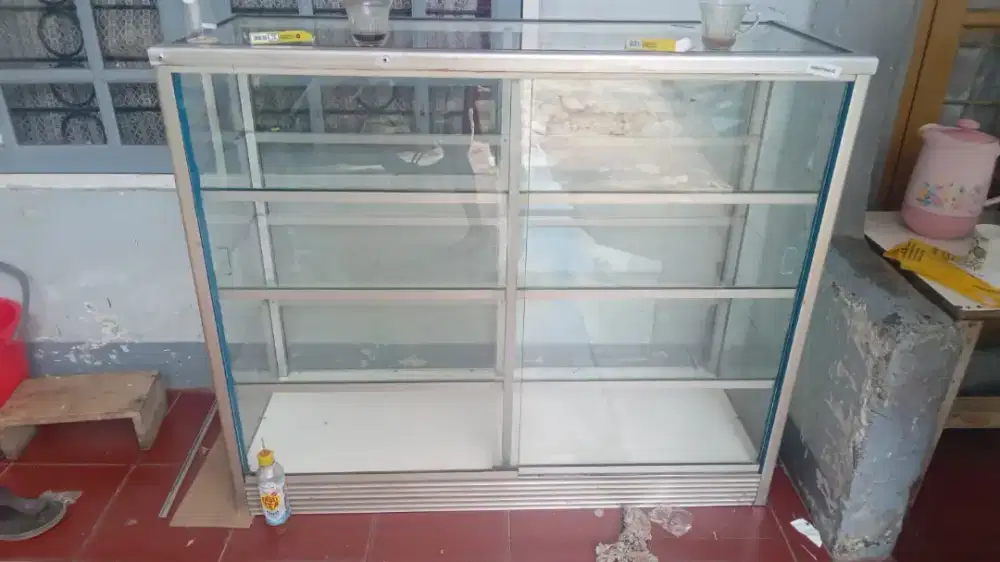 Etalase second ukuran 1,2 meter