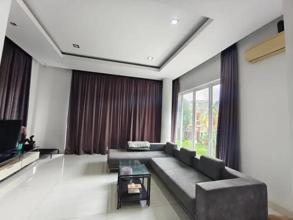 Rumah BGM PIK1 uk 302m semi furnish 6 kamar Full Renov