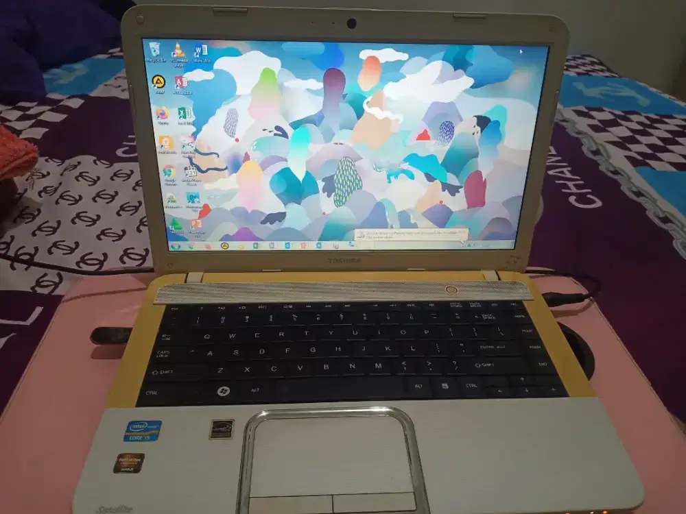 Laptop Toshiba satelit l840
