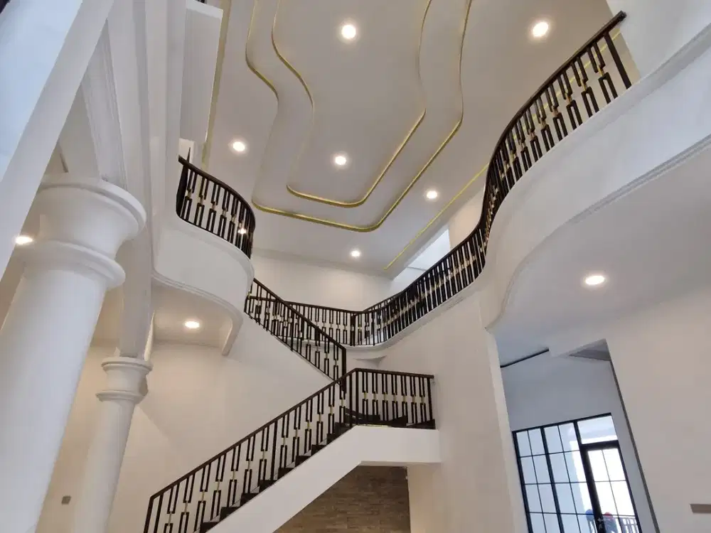 Rumah Mewah Tomang Luas 313m2 Siap Huni Boulevard SHM Termurah