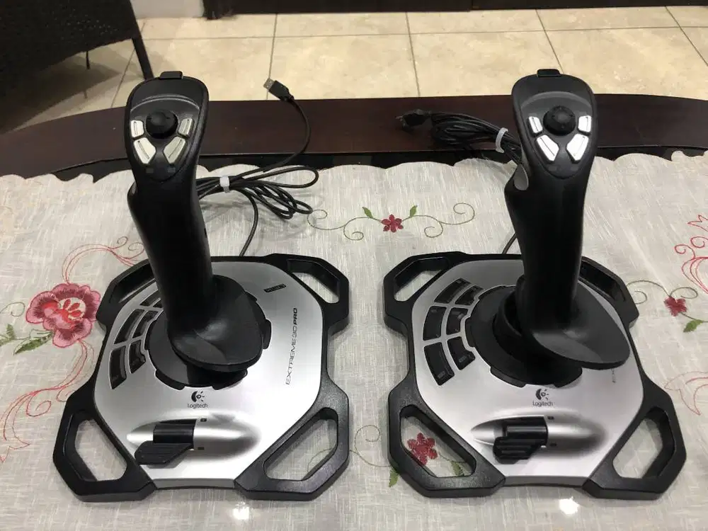 Joystick Logitech Extreme 3D Pro
