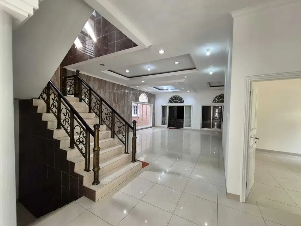 Rumah Mewah Cluster Goldcoast Pik Uk 20x30, Hoek Bagus Murah