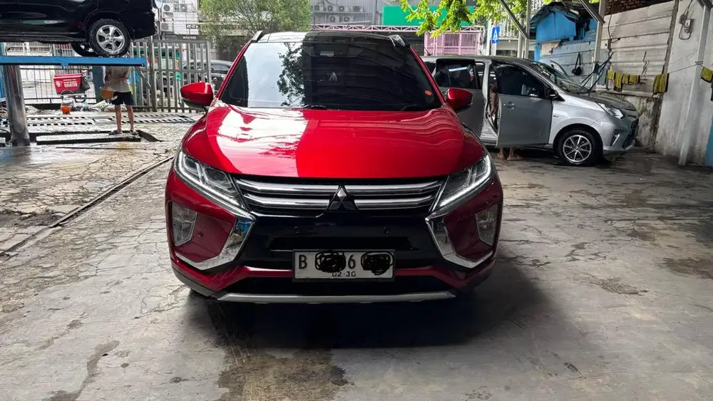 Jual Mitsubishi Eclipse Cross Ultimate 1.5 Turbo AT Merah