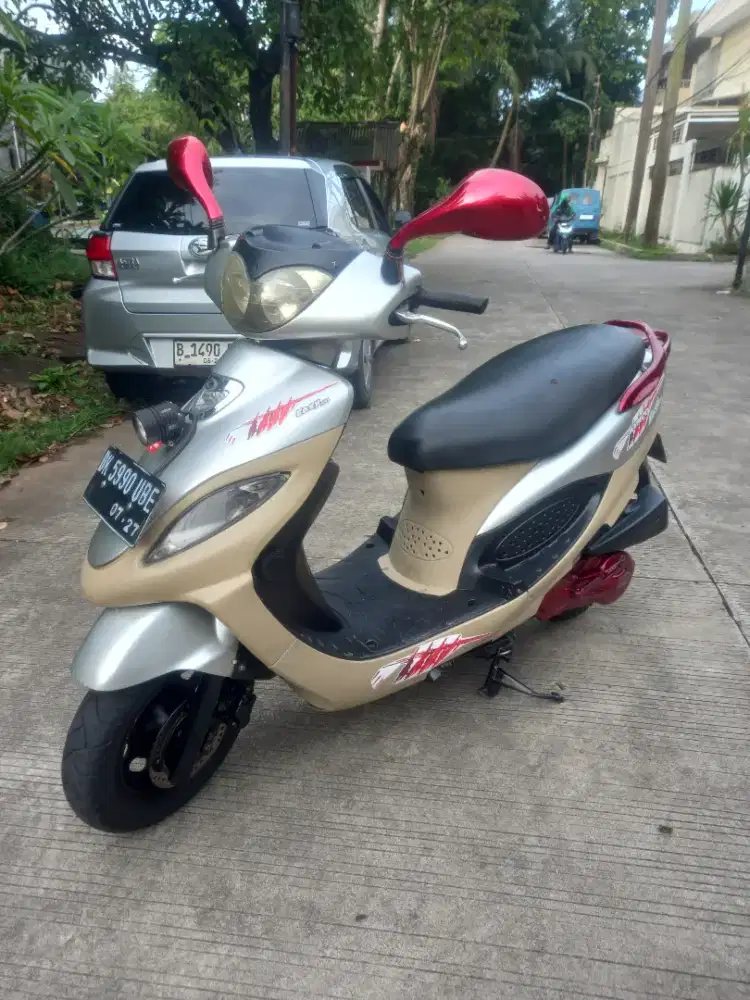 KYMCO METICA GLX 125CC
