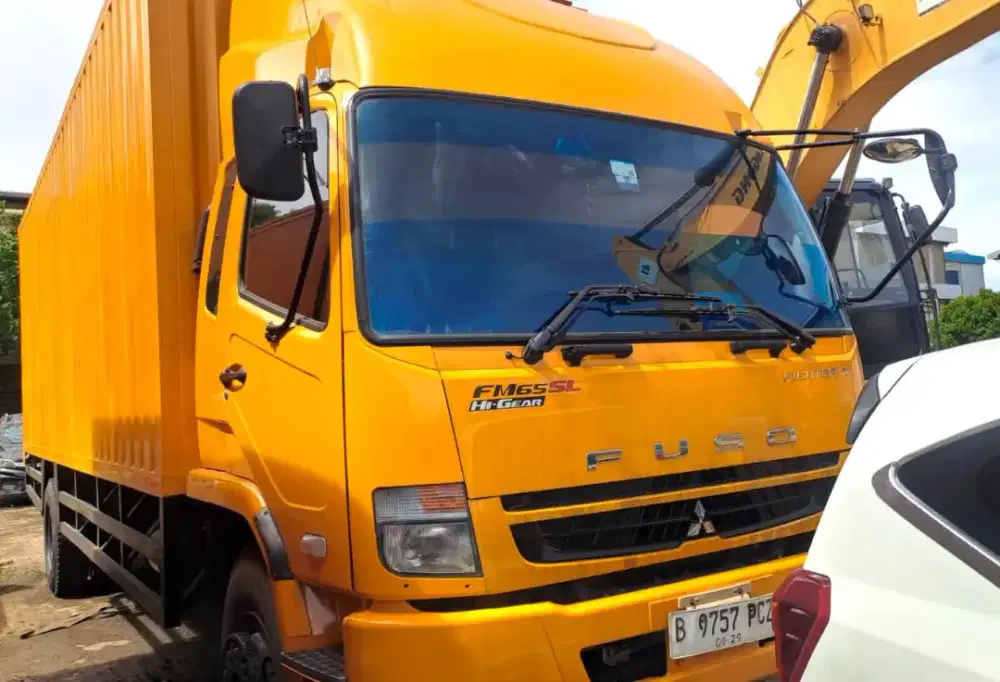 mulusBanBARU MURAH Mitsubishi fuso engkel 4x2 super long box besi 2024