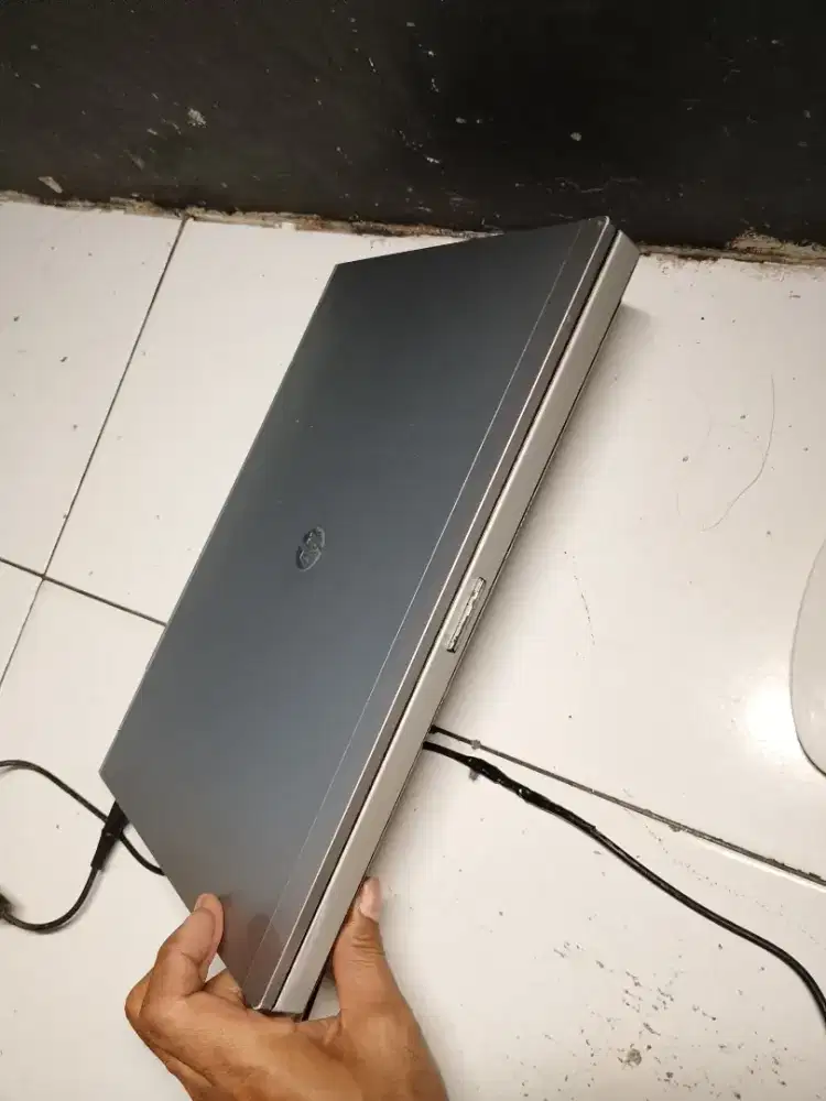 leptop dell elibbok hp  8460P