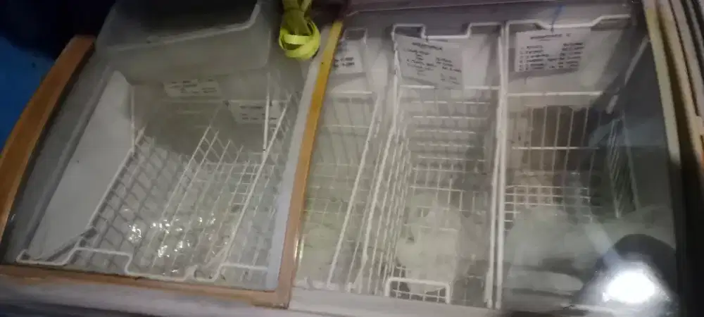 FREEZER BOX 300 LITER