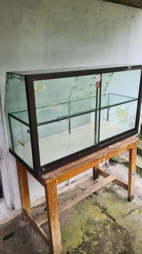 Etalase dijual aja