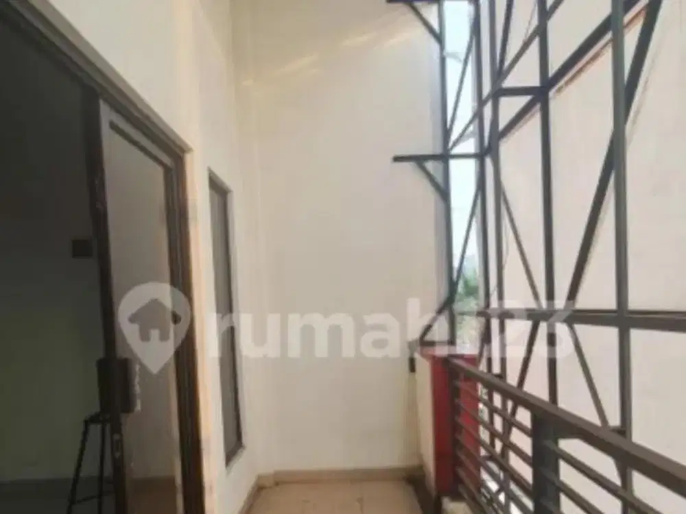 Dijual Cepat Ruko 3 Lantai Strategis Lokasi Solo Baru Luas 145m2