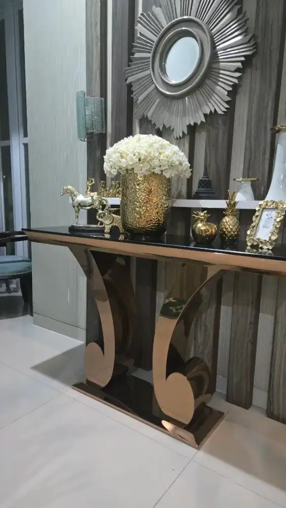 Meja consol merk informa