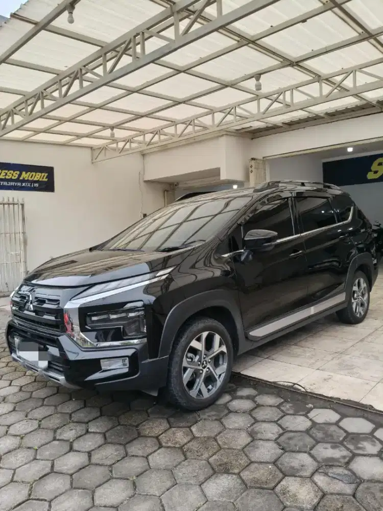 Mitsubishi Xpander Cross 2023 Matic Hitam Istimewa