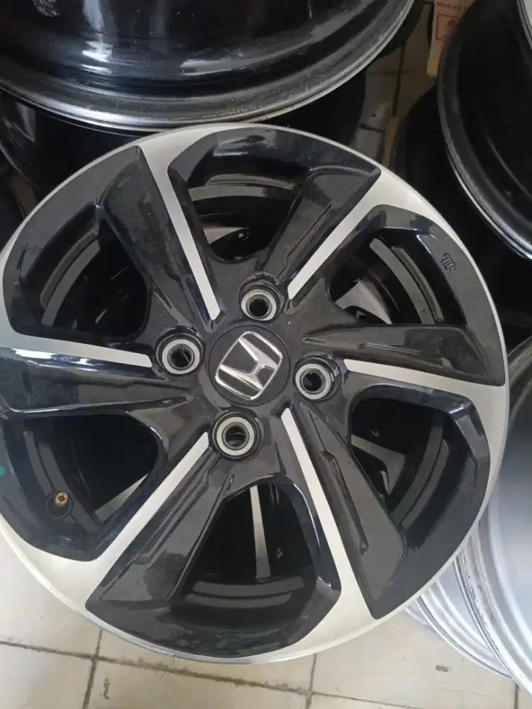 Velg Honda Brio