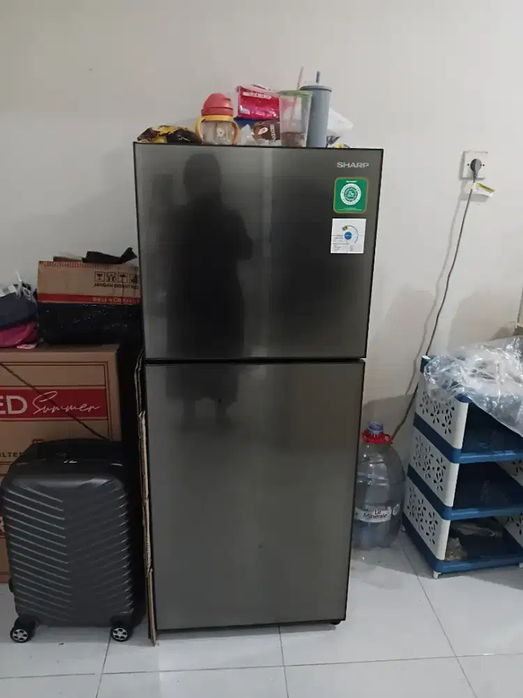 Kulkas 2 pintu Sharp SJ-246