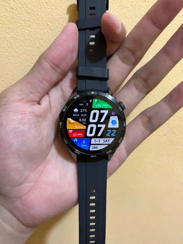 Smartwatch Huawei GT4 Black masih garansi