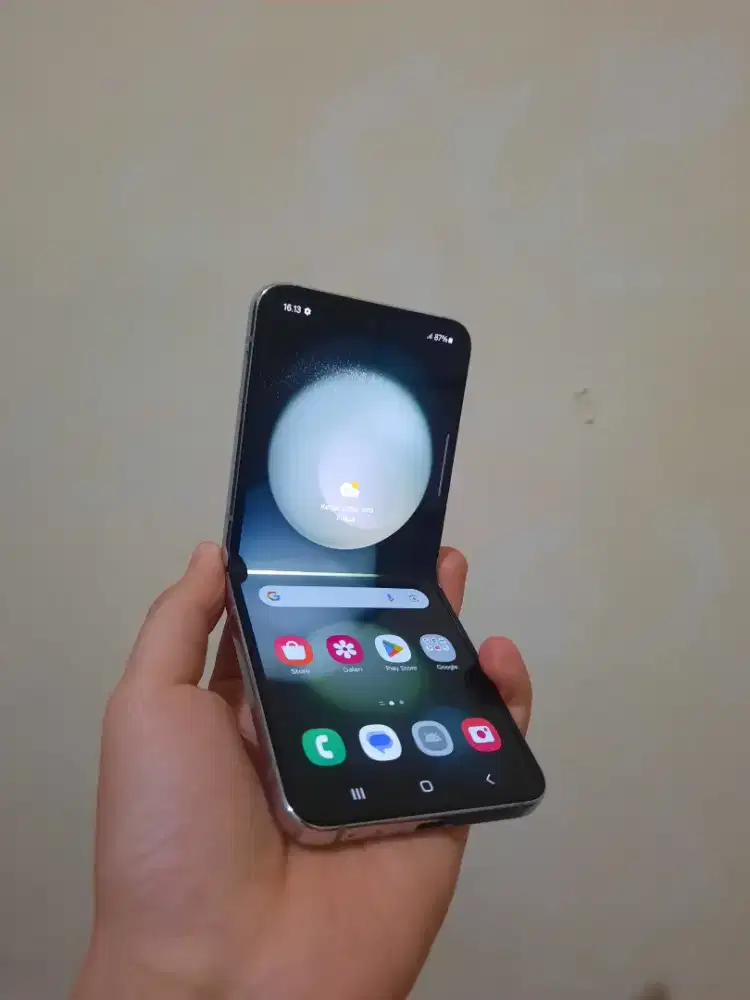 Samsung z flip 5 256gb minus