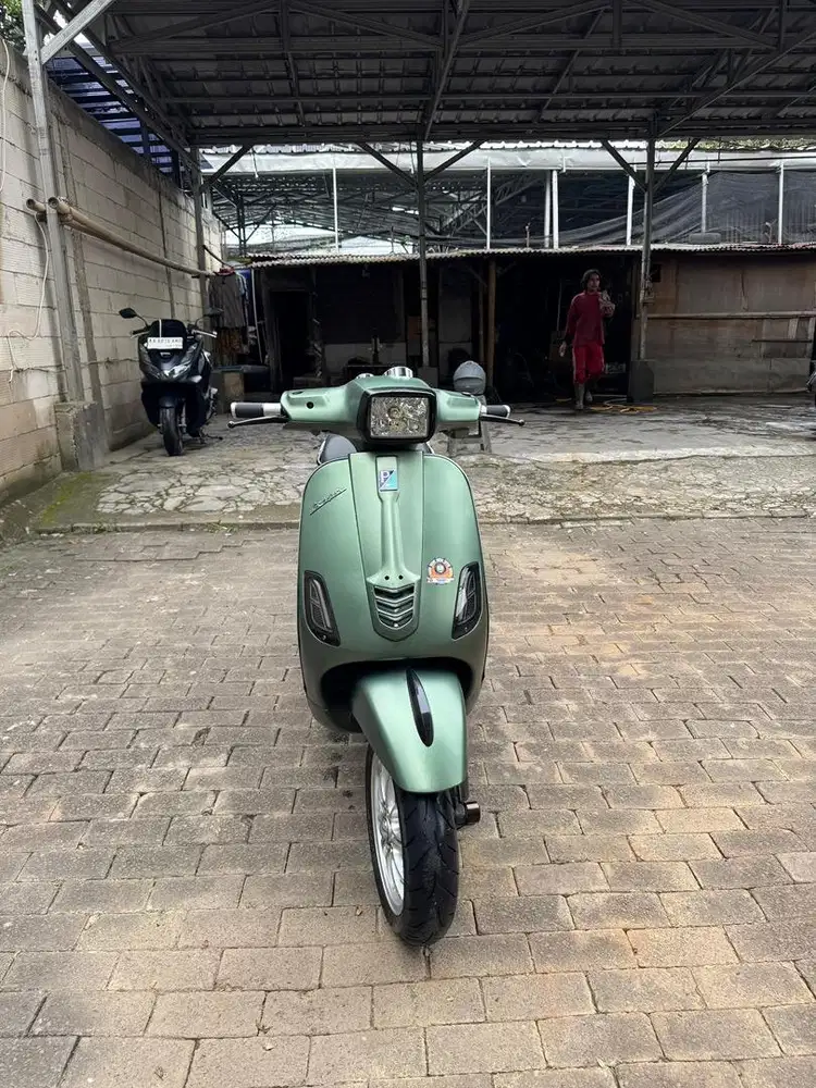Vespa S iget 125 Hijau