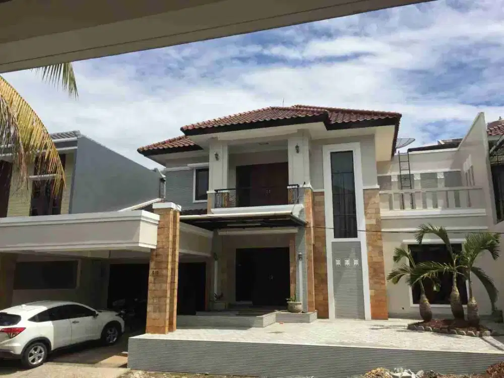 Dijual rumah luas di Puri Sriwedari Cibubur