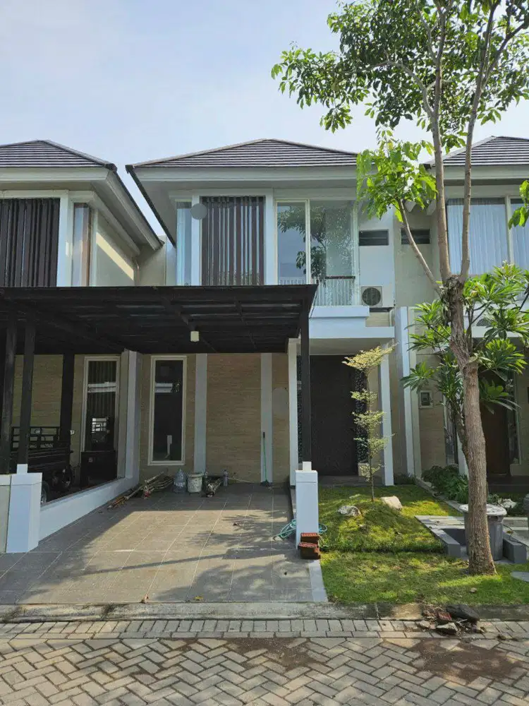 Rumah 3 lantai di Northwest Park Citraland sudah renovasi 6 kamar