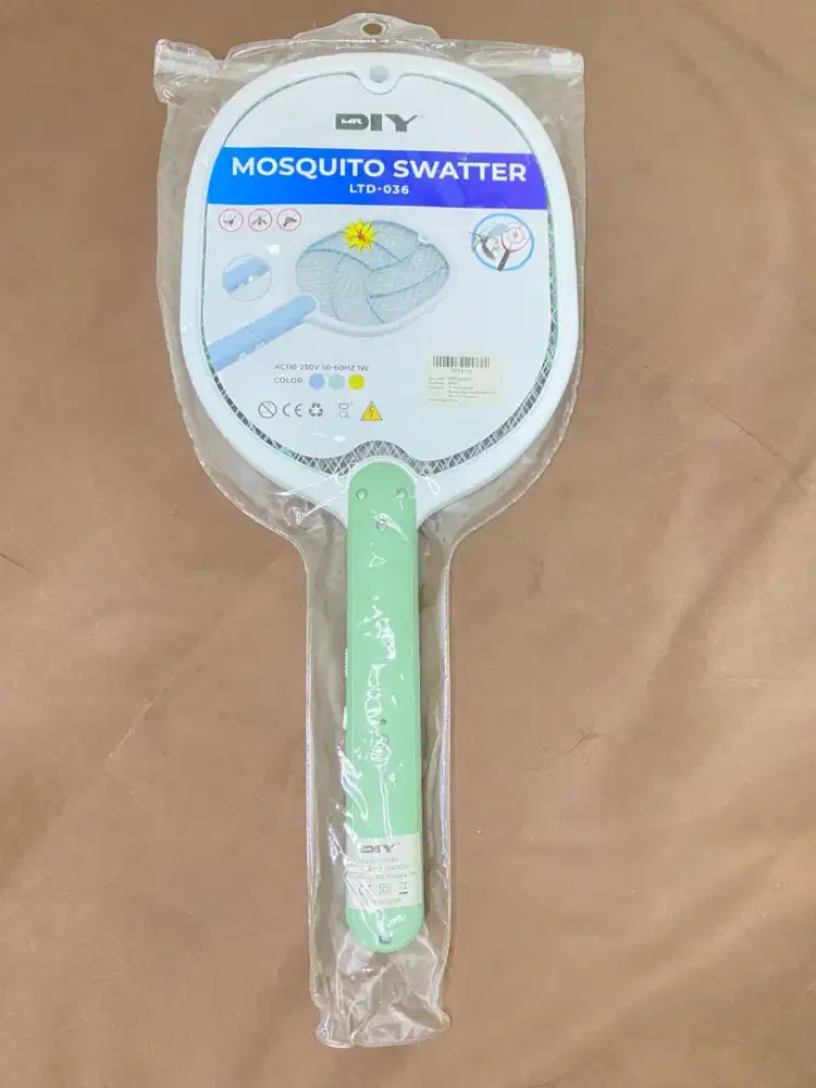 Raket Nyamuk Elektrik