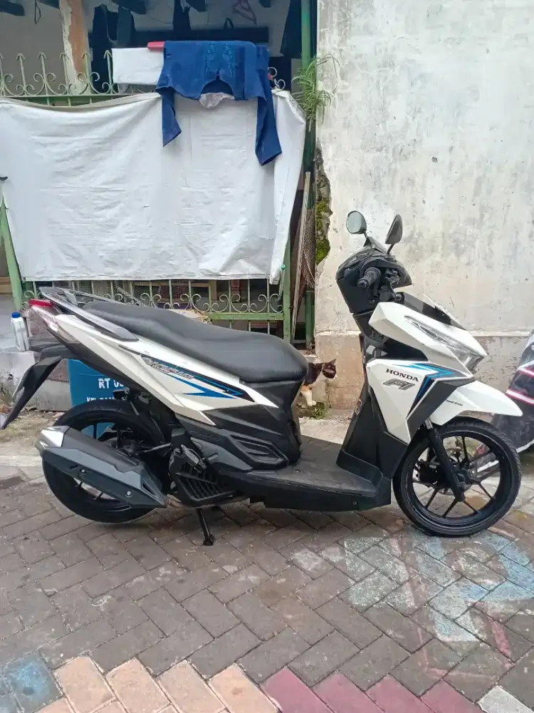 VARIO TECHNO 125 LED 2017