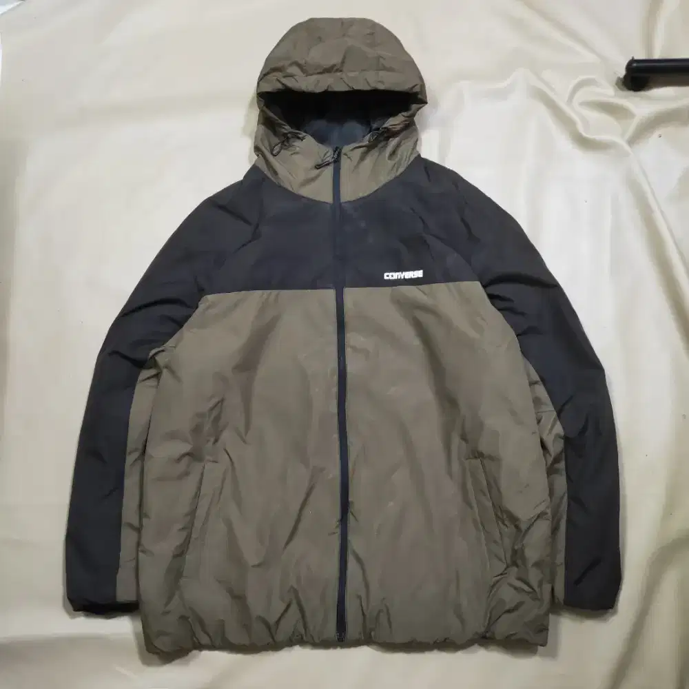 jaket windbreaker CONVERSE tebal XL used verygood